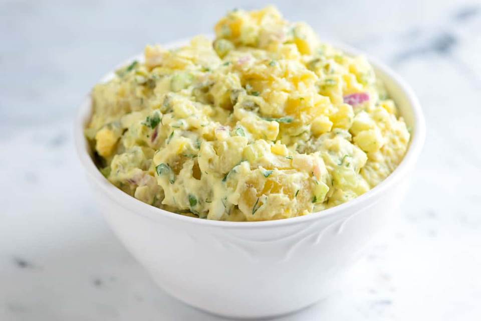 สลัดมันฝรั่ง (Potato salad)