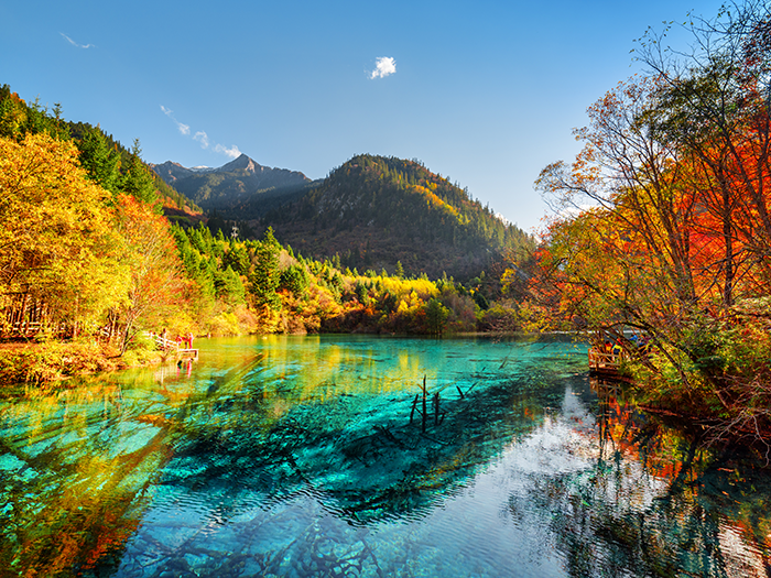 สถานที่ท่องเที่ยวธรรมชาติของจีน จิ่วจ้ายโกว (Jiuzhaigou Valley)