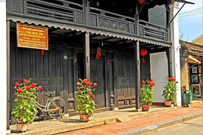 เมืองโบราณฮอยอัน บ้านเก่าตระกูลฟุง (Phung Hung Ancient House)