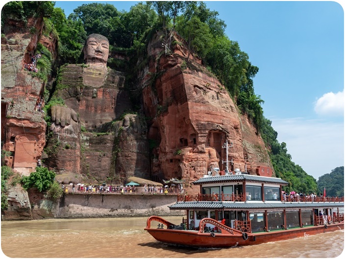 ล่องเรือชมพระใหญ่เล่อซาน (Leshan)