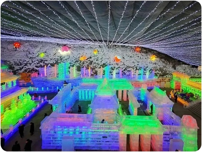 เทศกาลโคมไฟน้ำแข็งหลงชิ่งเสีย (Longqingxia Ice Lamps Artistic Festival)