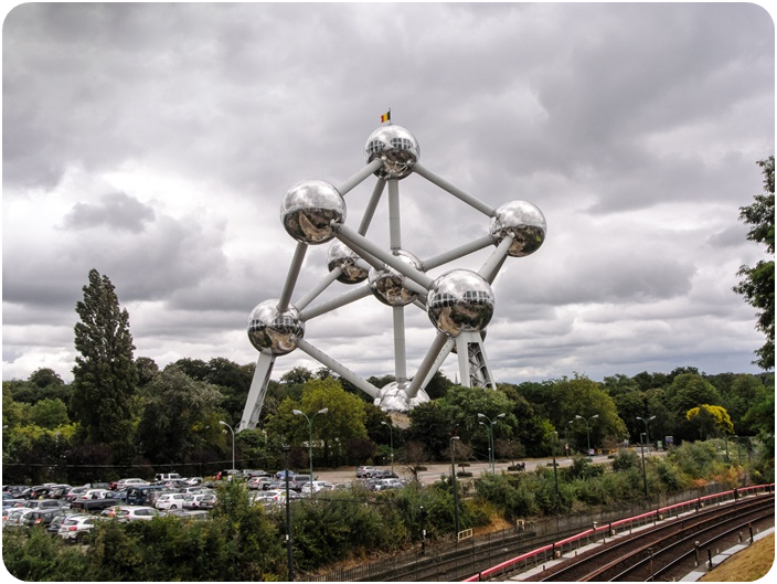 อะตอมเมียม (Atomium)