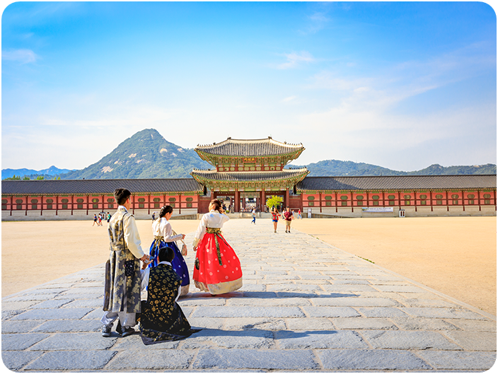 ใส่ชุดฮันบกชมพระราชวังเคียงบ็อคคุง (Gyeongbokgung Palace)
