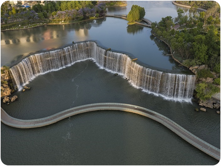 อุทยานน้ำตกคุนหมิง (Kunming Waterfall Park)