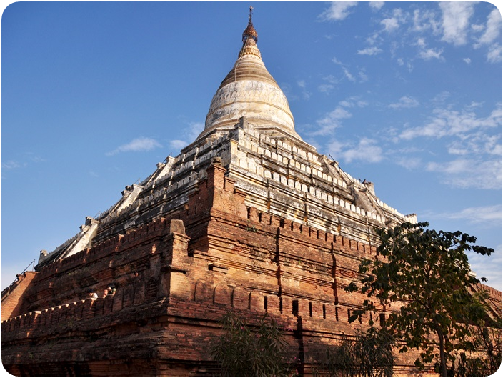 เจดีย์ชเวสันดอร์ (Shwe Santaw Pagoda)