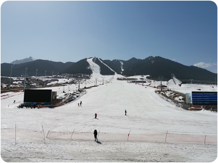 สกีหิมะ Silk Road Ski Resort