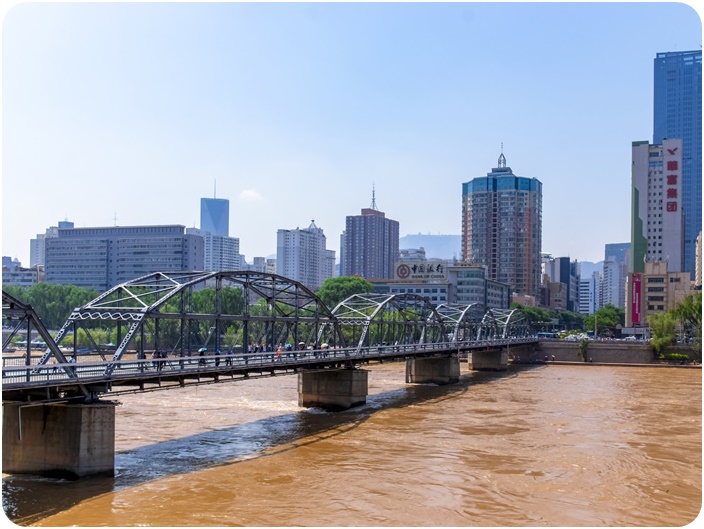 สะพานจงซาน (Zhongshan Bridge)