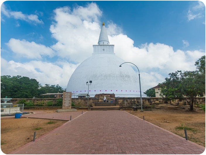 อนุราธปุระ (Anuradhapura)