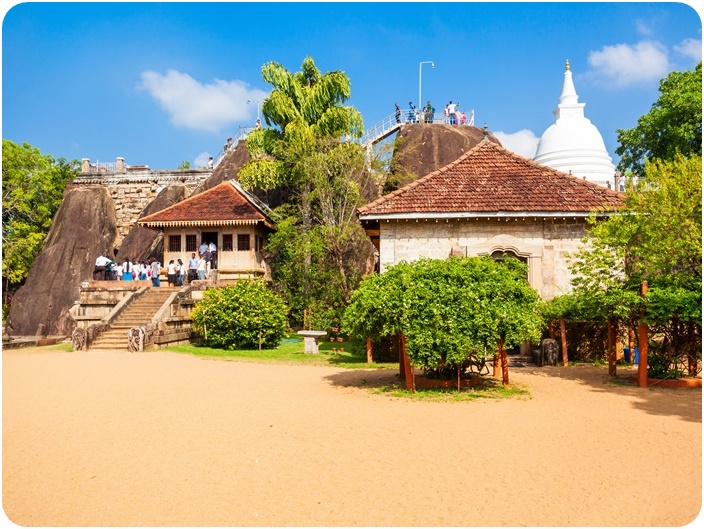 วัดอิสุรุมุณิยะ (Isurumuniya Vihara)