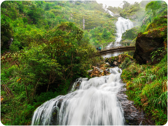 น้ำตกสีเงิน Silver Waterfall