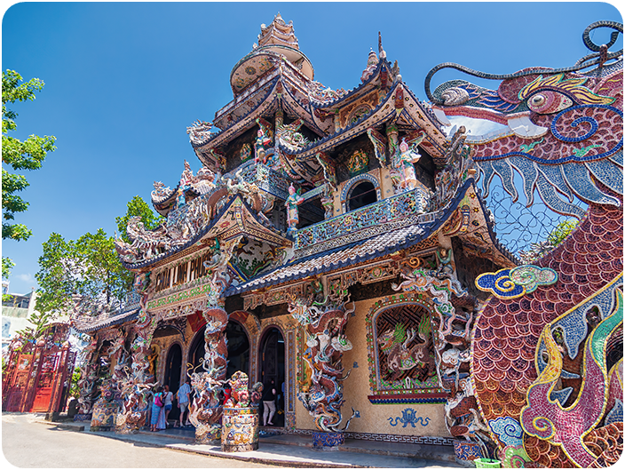 วัดเจดีย์มังกร (Linh Phuoc Pagoda)