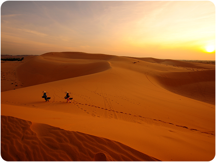 ทะเลทรายแดง (Red Sand Dune)